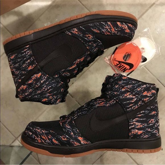 Nike Dunk High Supreme Futura - Picture 3 of 8